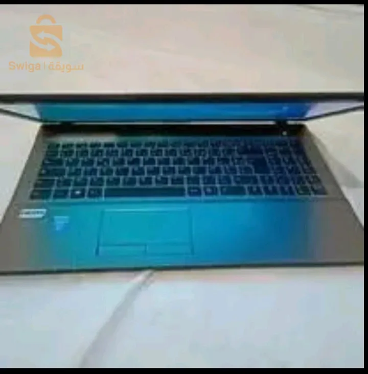 Laptop hp clevo i7-3632Qm 8Gram 120 ssd + 500 hdd 3h batterie tres puissant