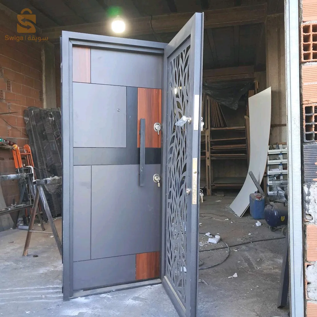صناعة الأبواب الحديدية