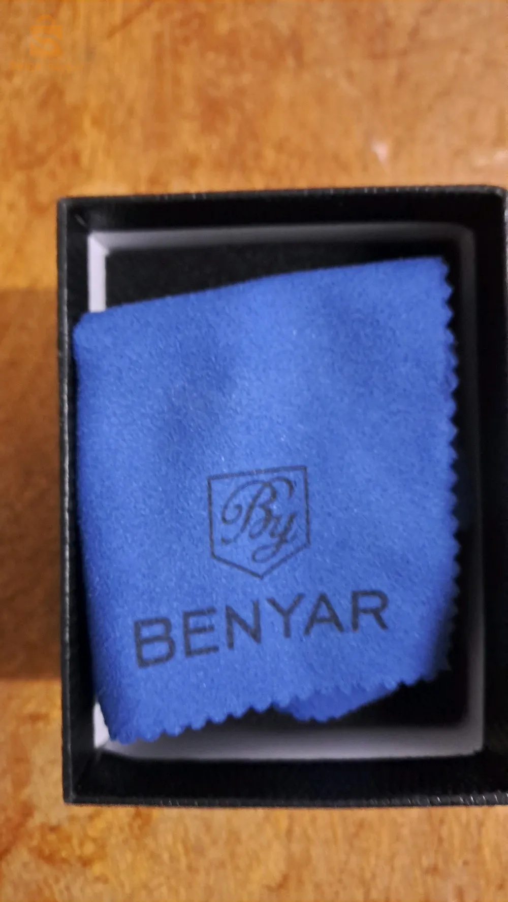 ساعة اصلية benyar