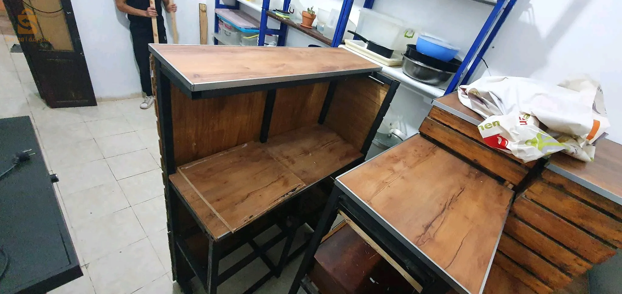 Comptoir Structure en bois+ table (3 structure interchangeables+ table longue+3 banc)