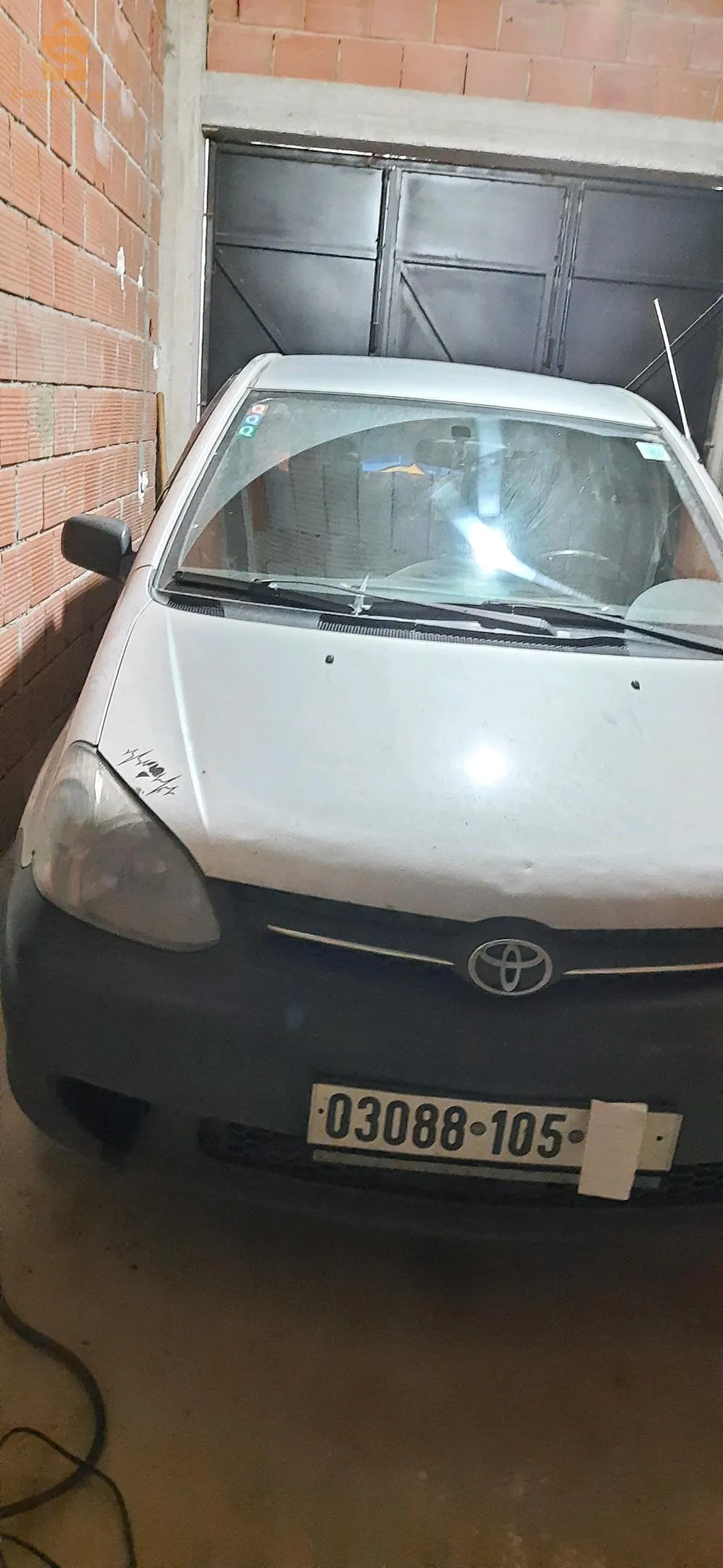 سيارة نقية مفيهاش السبيغة الموتور مبلومبي