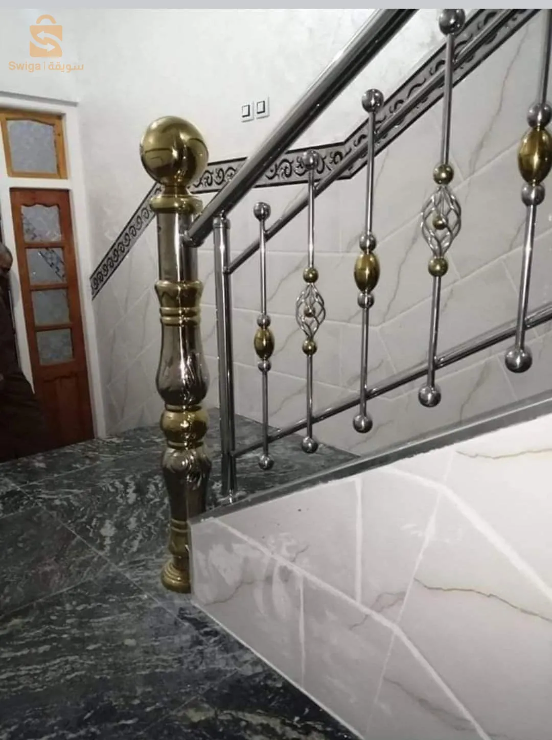 تركيب و تصميم سلالم الفولاذ غير قابل للصدأ