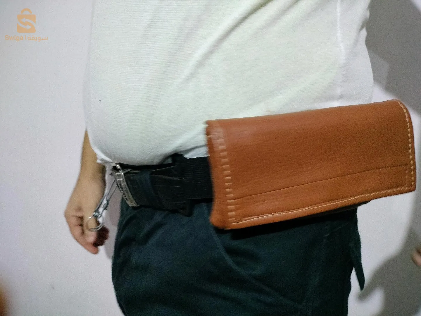 حامل الهاتف النقال في الحزام لكل انواع الهواتف المحمولة الجديدة يسهل ويساعد في حمل الهاتف النقال في من النوع الرفيع التوصيل مضمون ومتوفر لمكانك للإتصال والإستفسار 0542664867