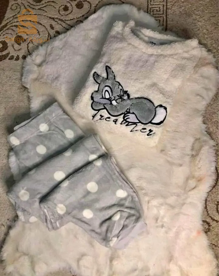 ملابس نساء