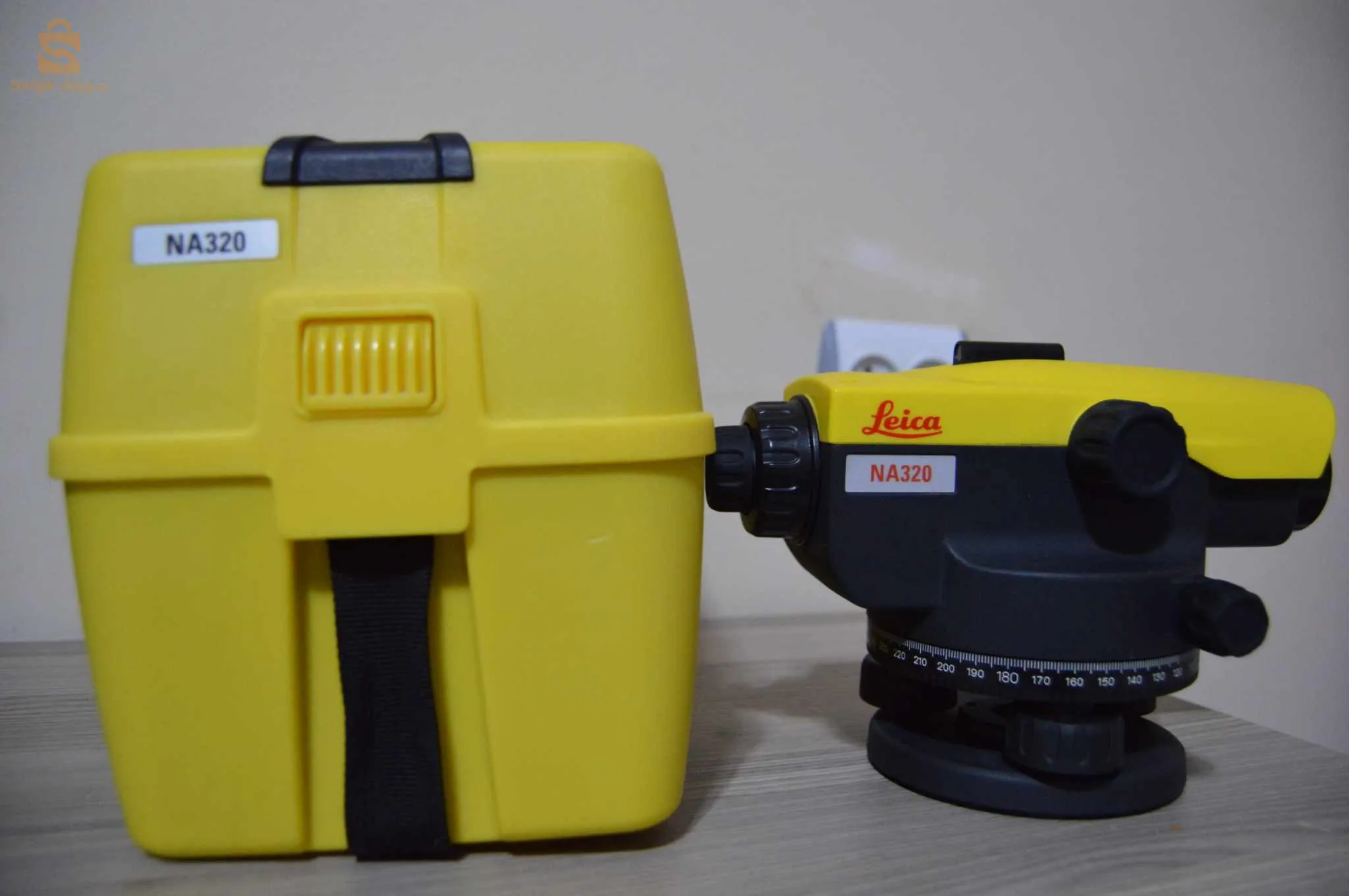 Leica NA320