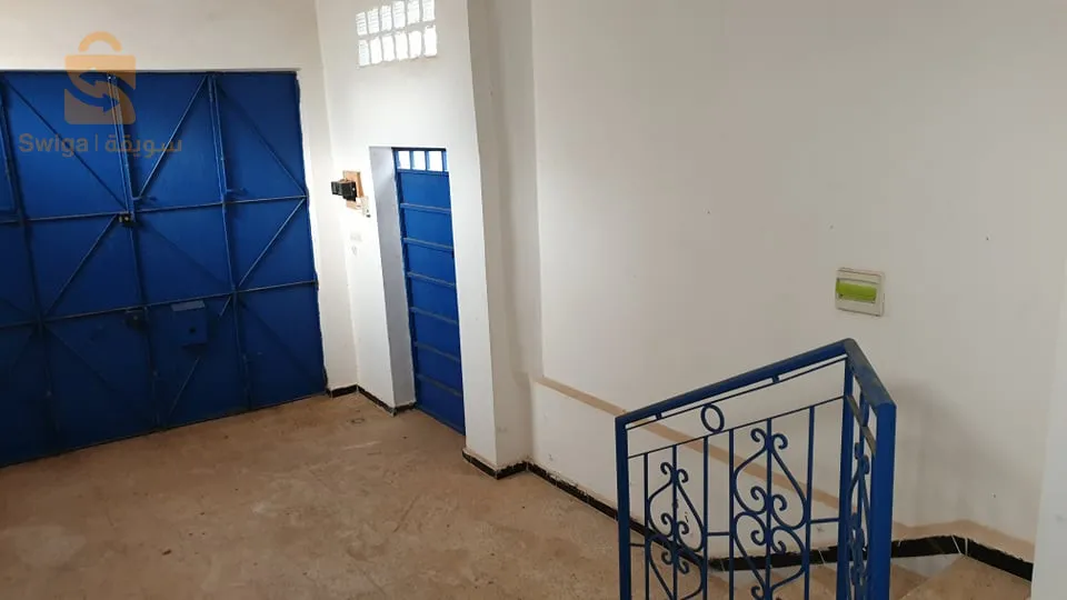 فيلا في  وهران عين ترك 1000 متر مربع 0672160040