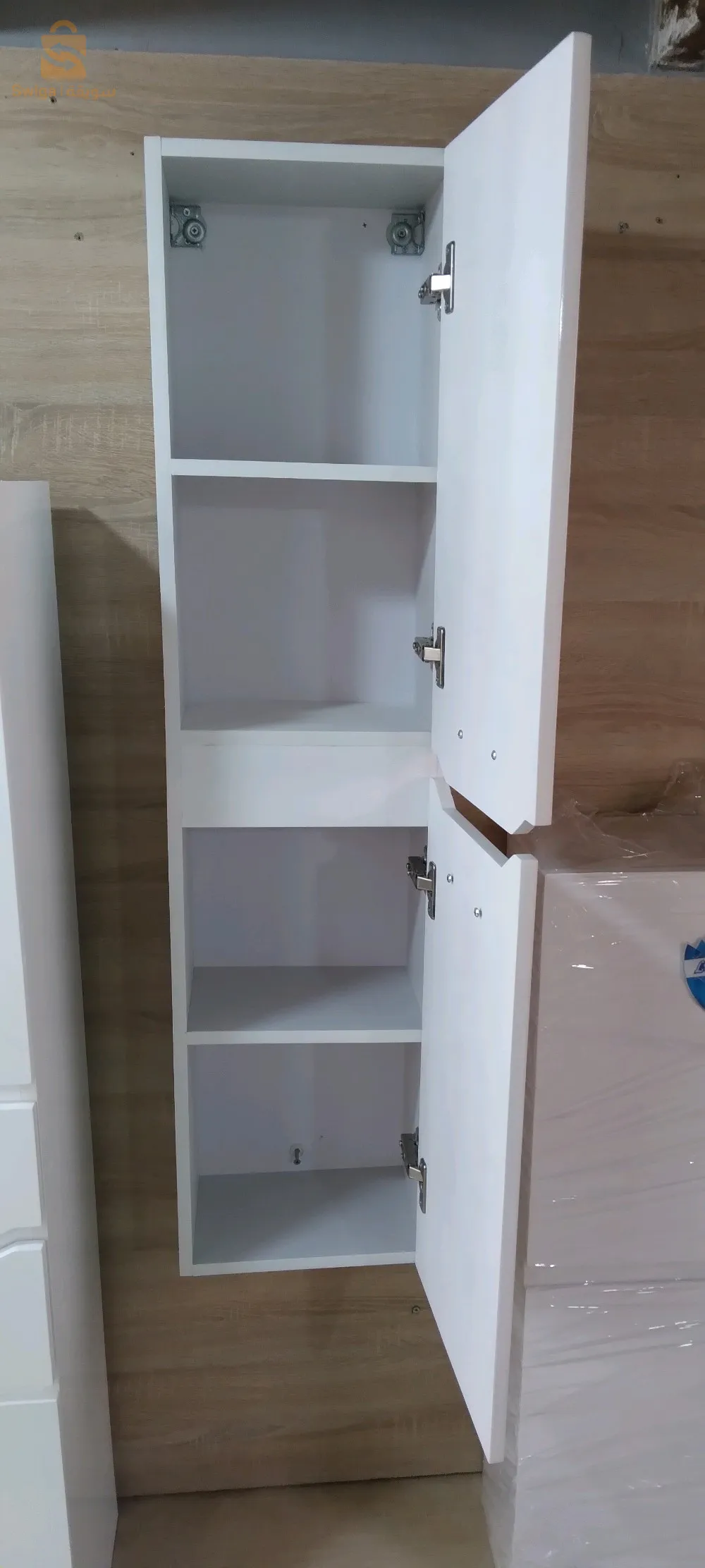 colonnes de rangement en pvc pour salle de bain