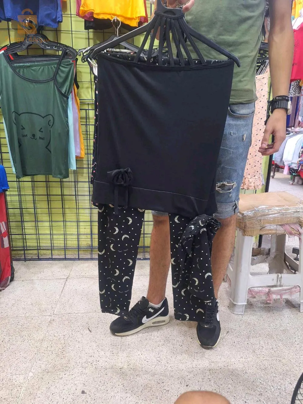 ملابس نسائية
