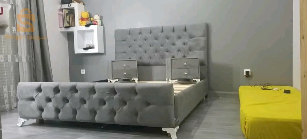 سرير مغلف من الورشة إلى الزبون