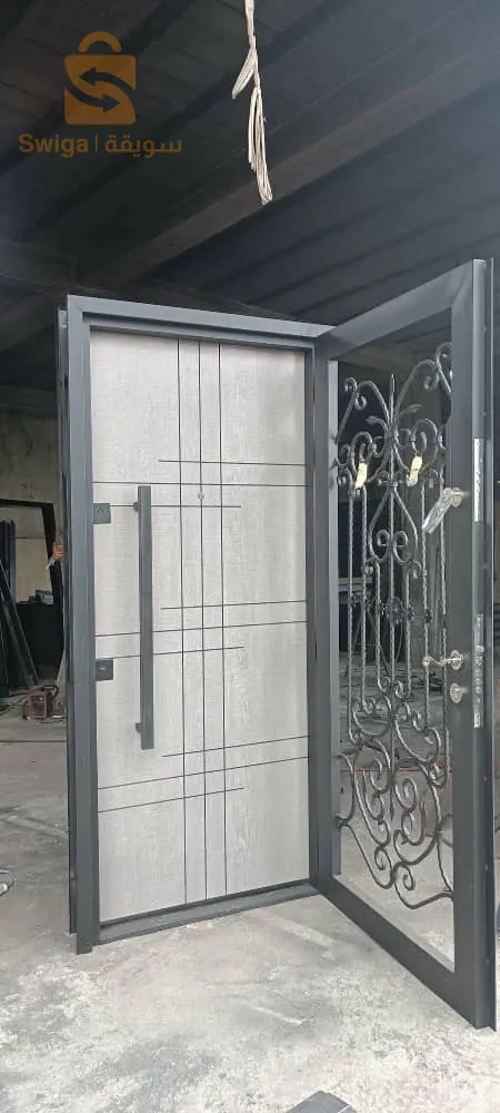 صناعة الأبواب الحديدية