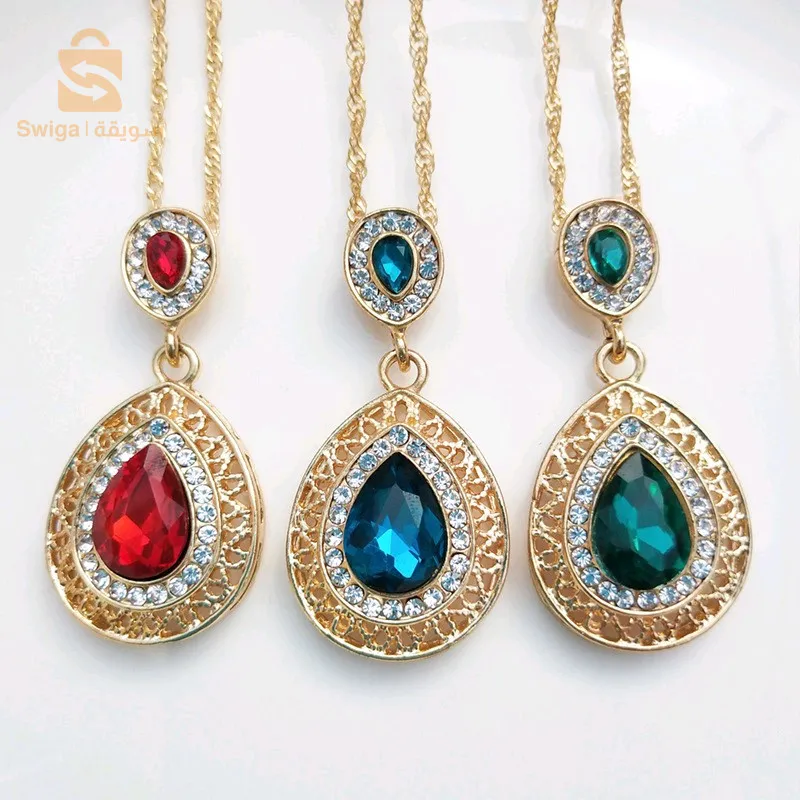 قلادة نسائية