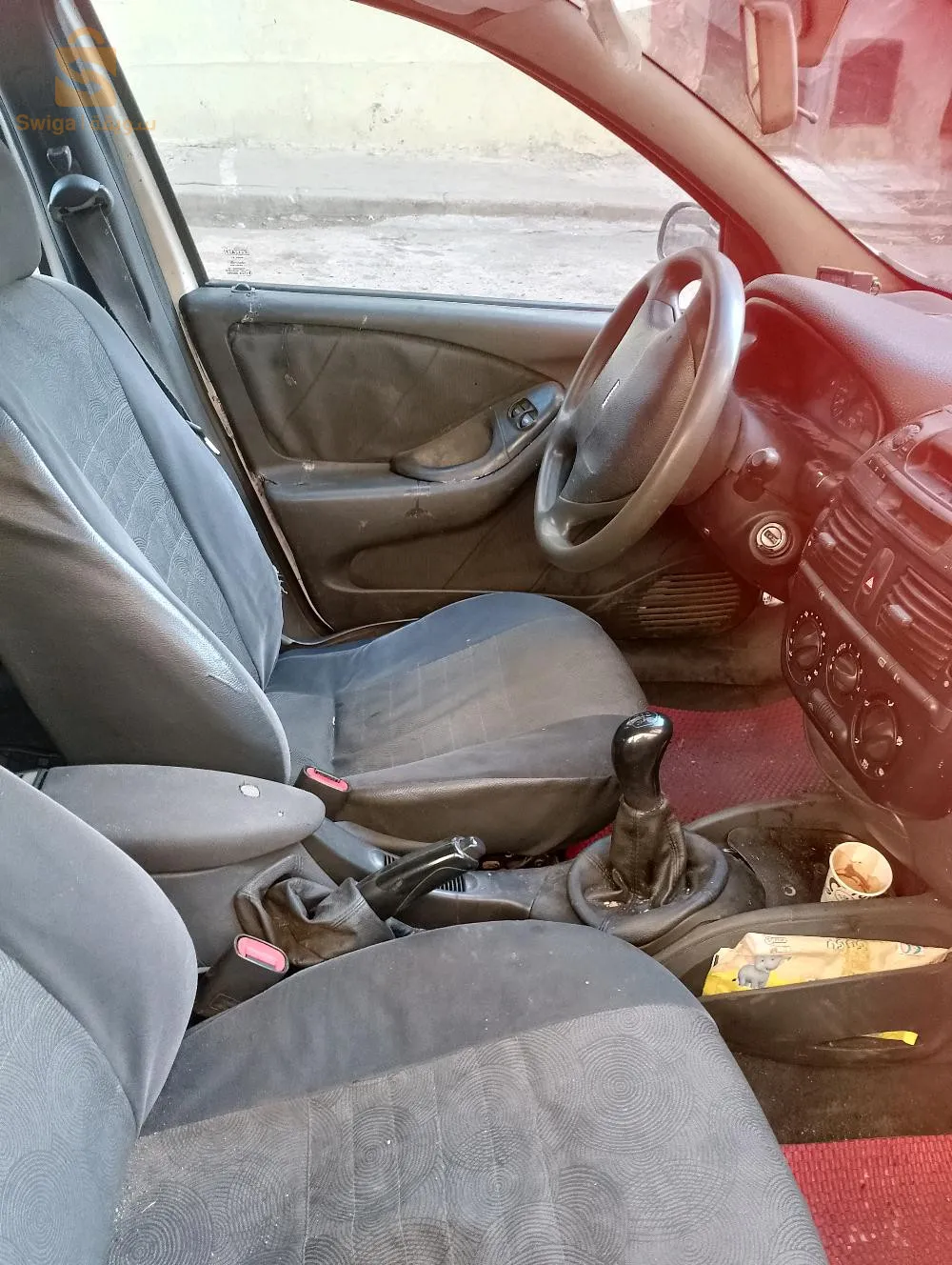 سيارة نضيفة