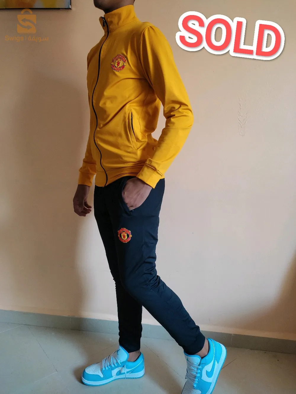 ملابس