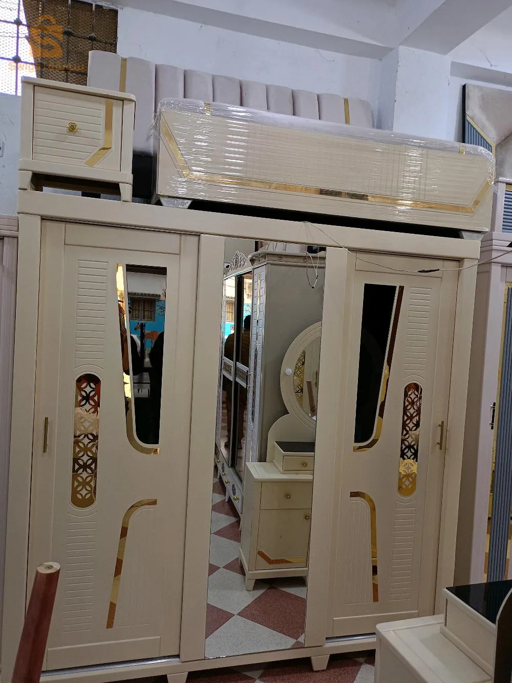 بيع غرف النوم للعرسان