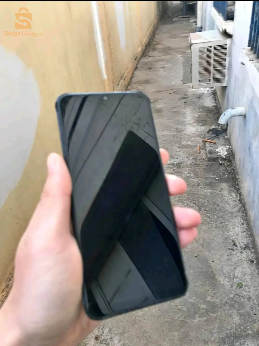 remdi 9  ram 4+1 
64g 
la batri hayla bzzef