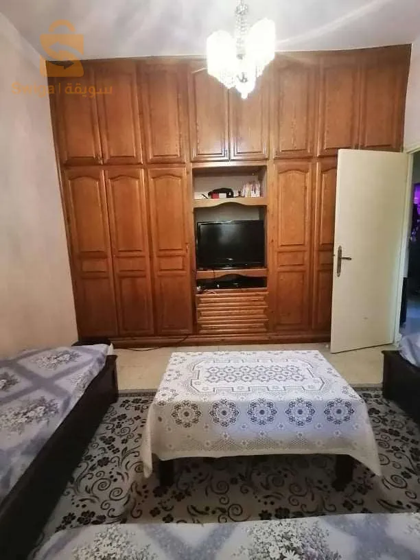 شقة في الطابق الأرضي..