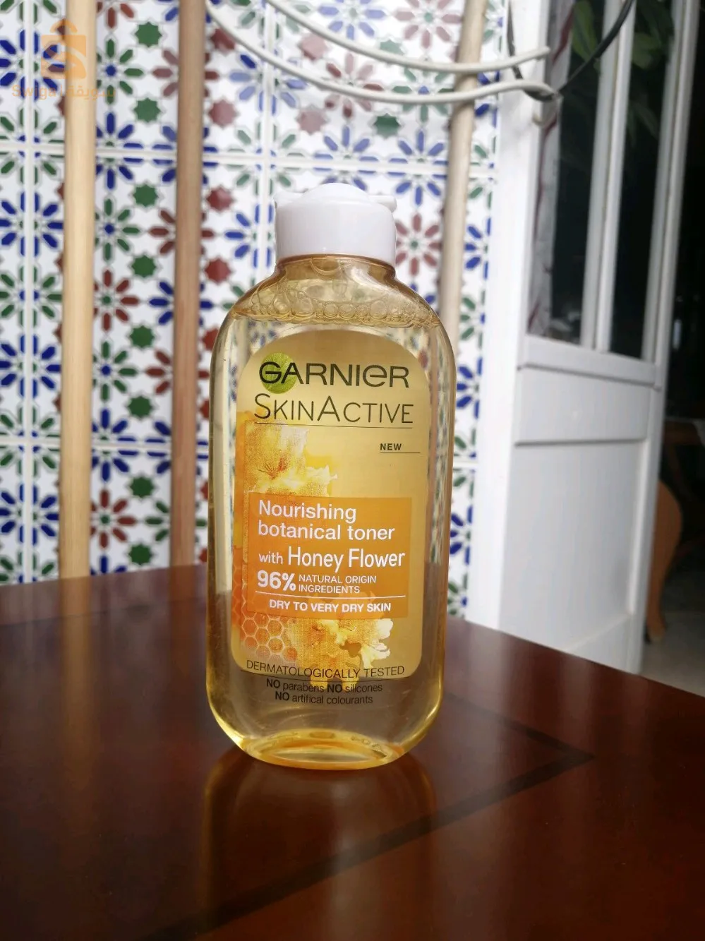 GARNIER منظف و منشط نباتي بعسل الزهور