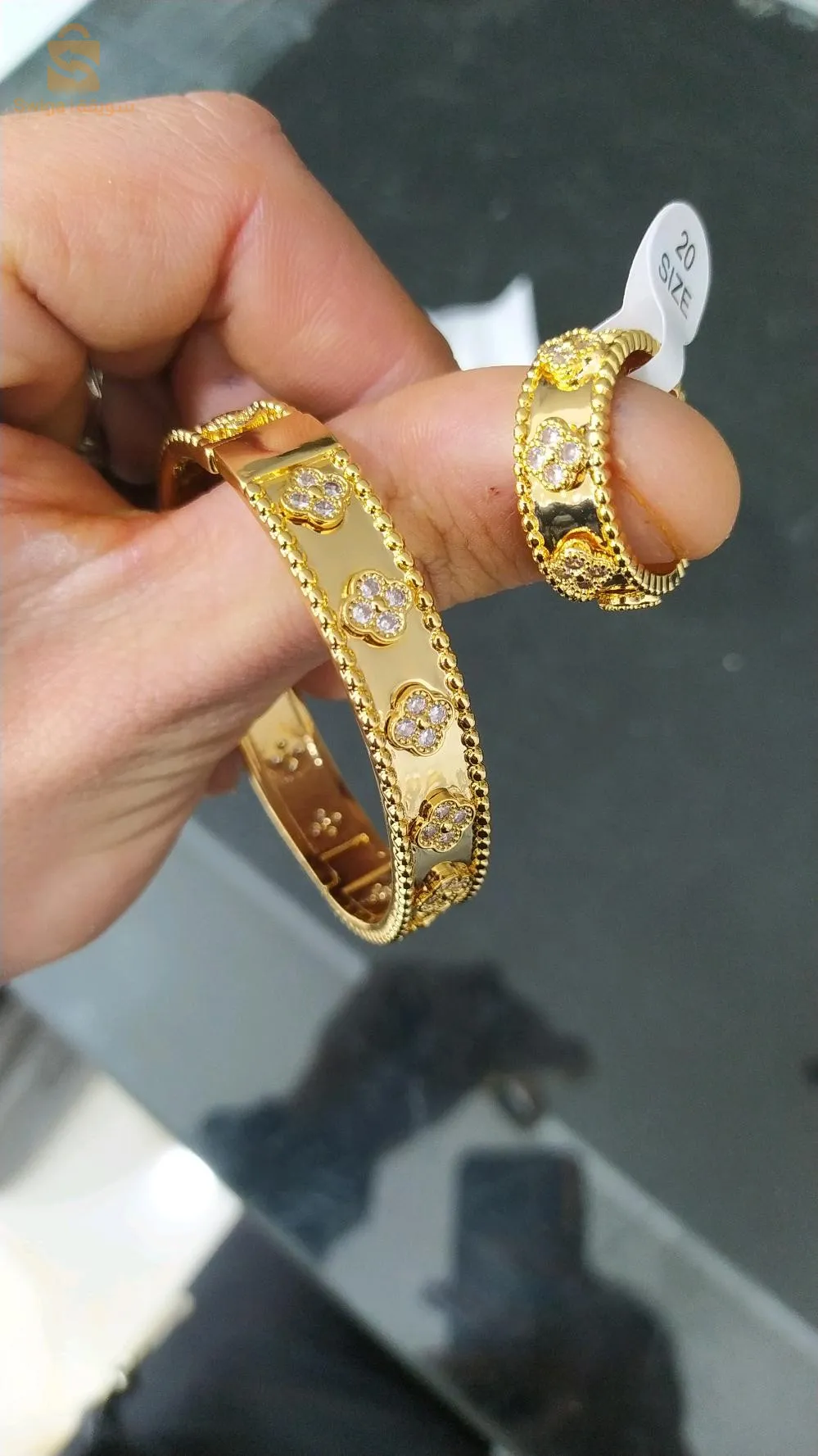 مجوهرات نسائية