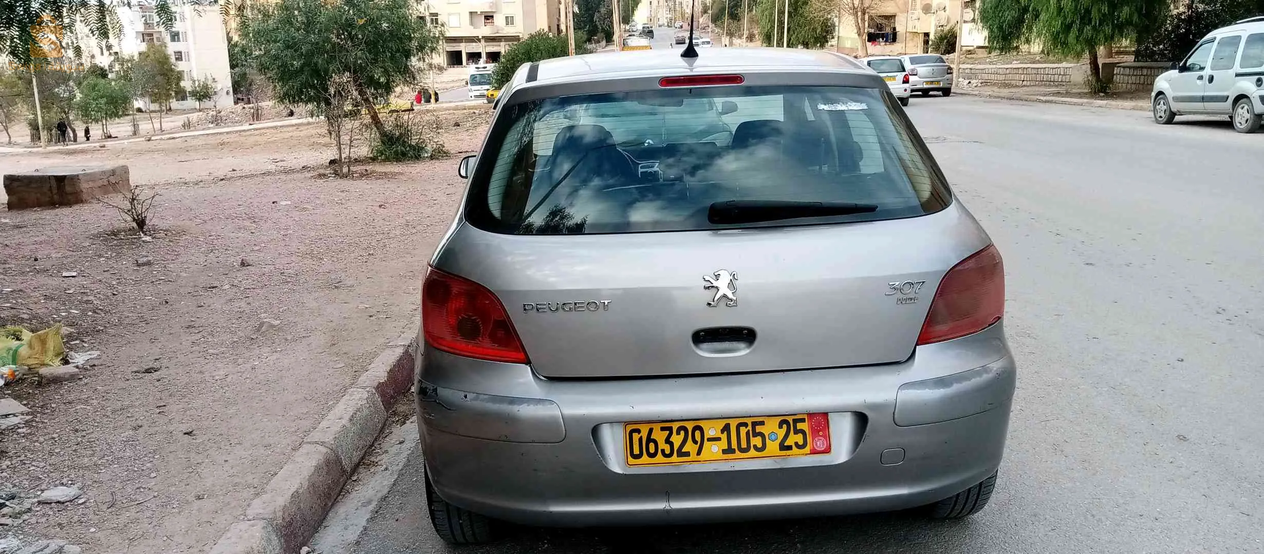 سيارة للبيع