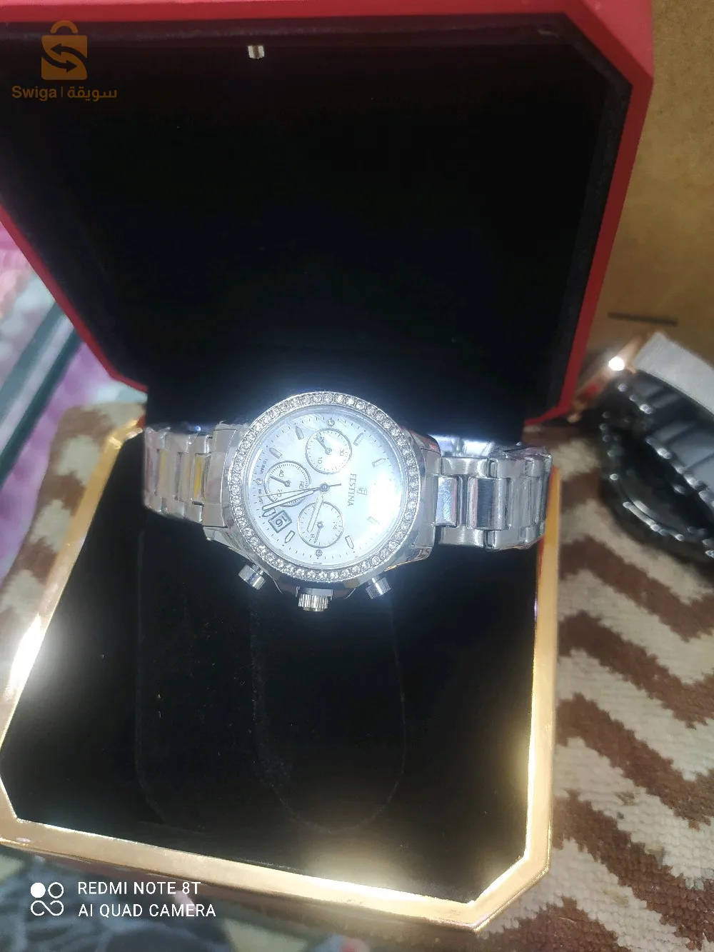 ساعة فيستينا رائعة و انيقة تصلح هدية