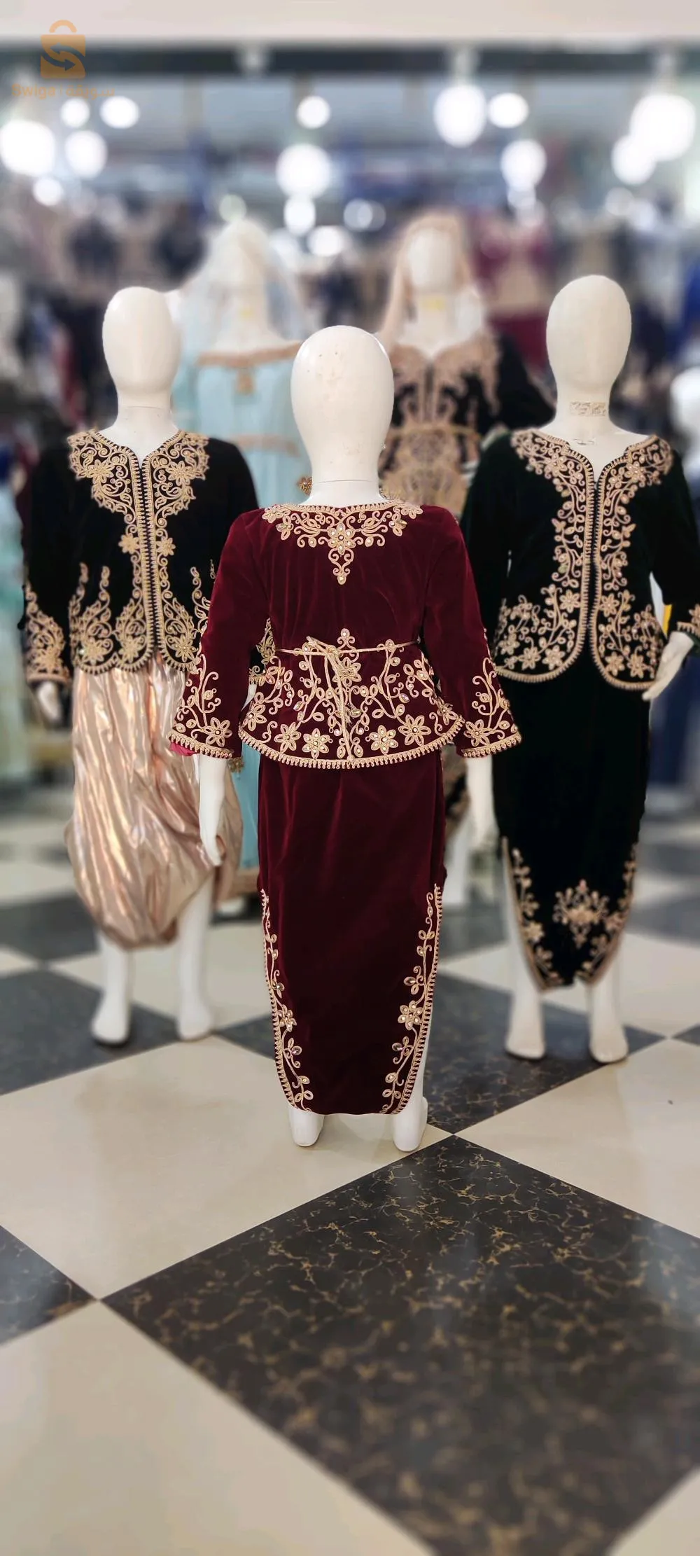 كراكو بنات بسروال قطيفة مطروز بالفتلة وتعمار مخيط بدوبلور