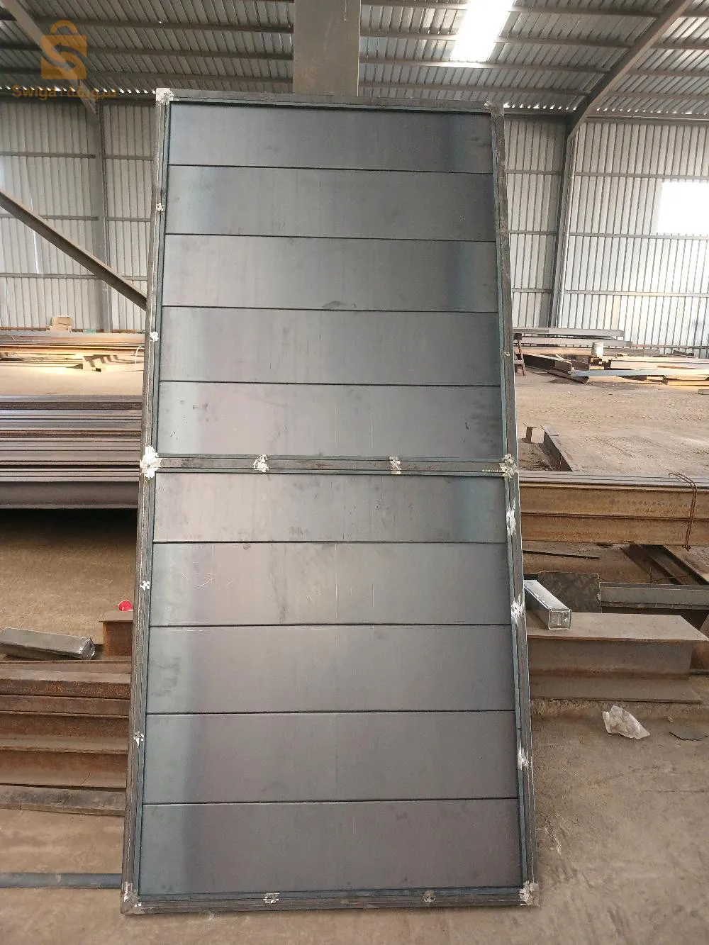 صناعة النوافذ والأبواب الحديدية بمختلف الأنواع