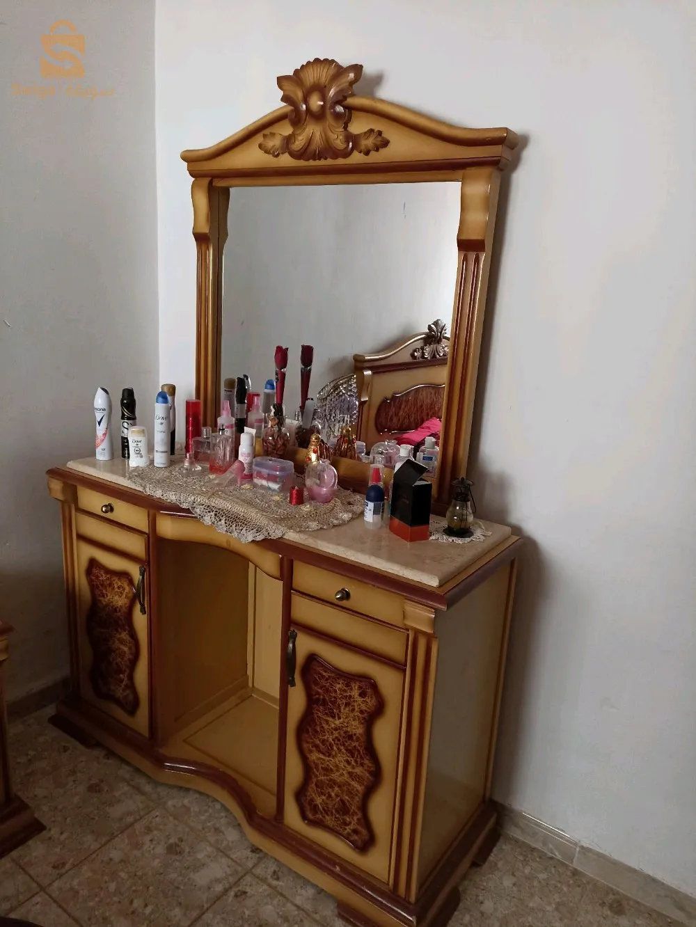 غرفة نوم بحالة جيدة