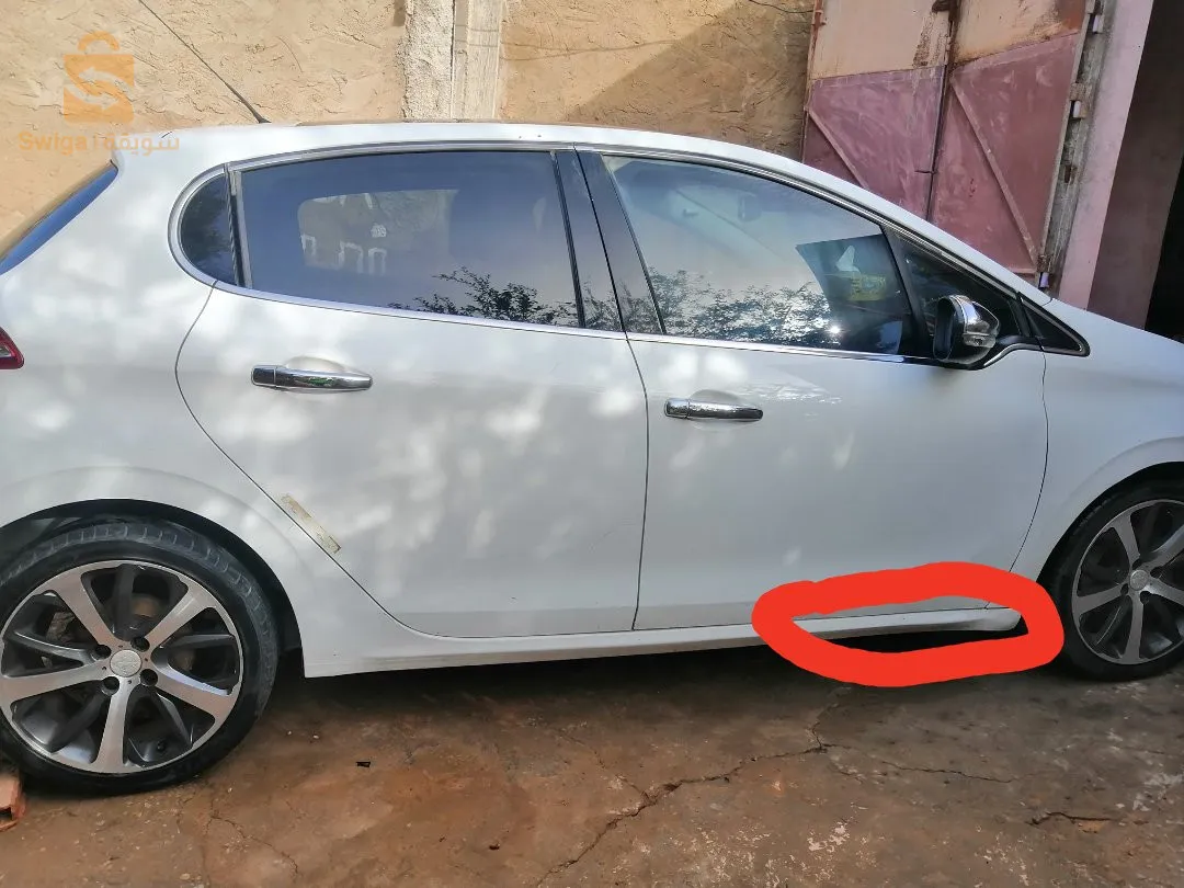 سيارة 208 1.6  فيها سبيغة كيما صور وايرباق كوتي بساجي شوك مكاش تبديل فقط راني كاتب موتور مريفيزي جديد hdi 2013