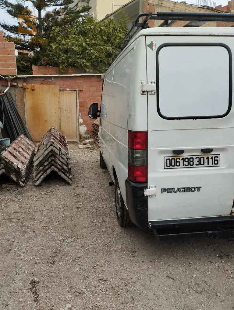 شاحنة جديدة