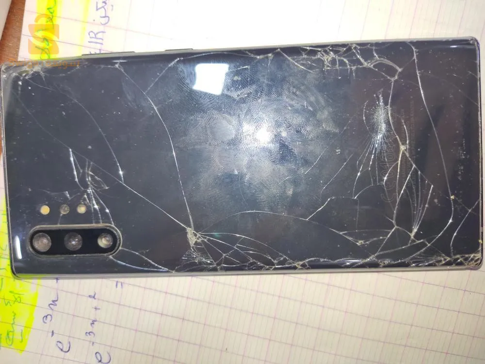 Samsung note 10 plus kaba 256G/8G
empreinte fl Écran 
Fast charge 45w
Écran super amoled