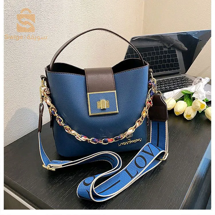 Sac à bandoulièreLenno kangourou encuir souple design de luxe pour femme