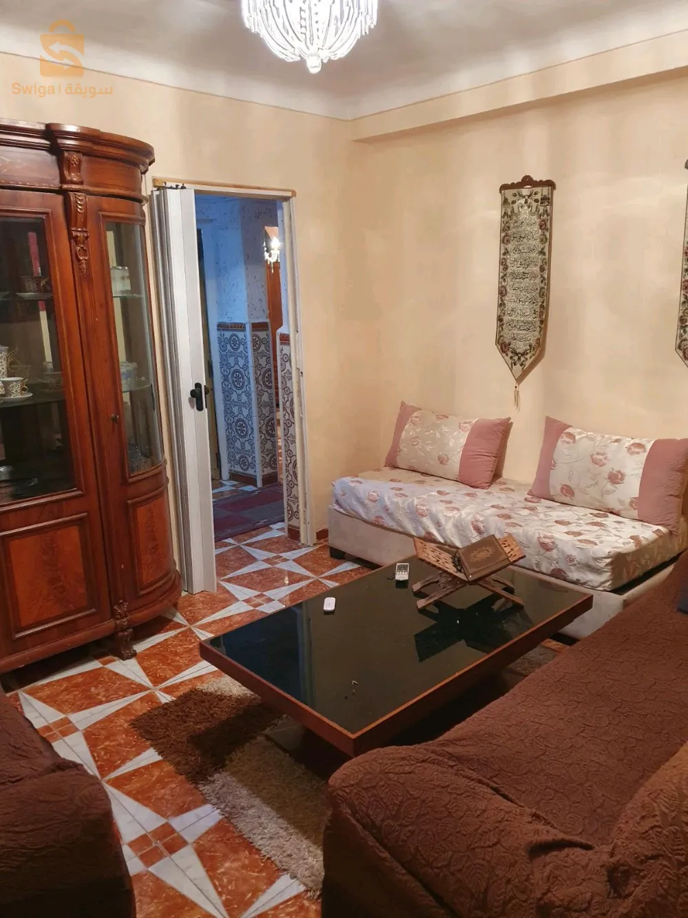 حي الياسمين عند مقهى باريس