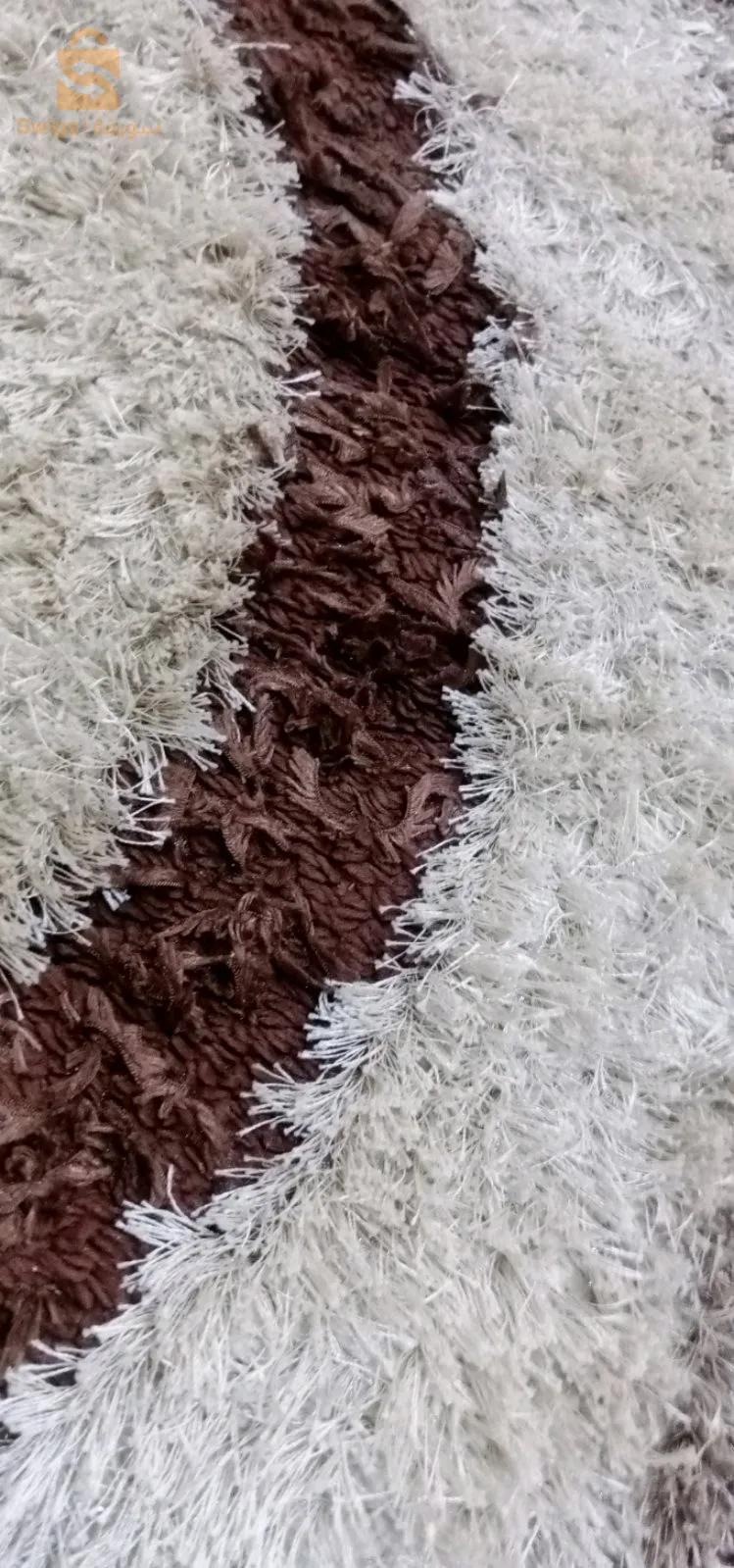 رزبية راقية صنع الشارقة ( الإمارات ) tapis gazoné