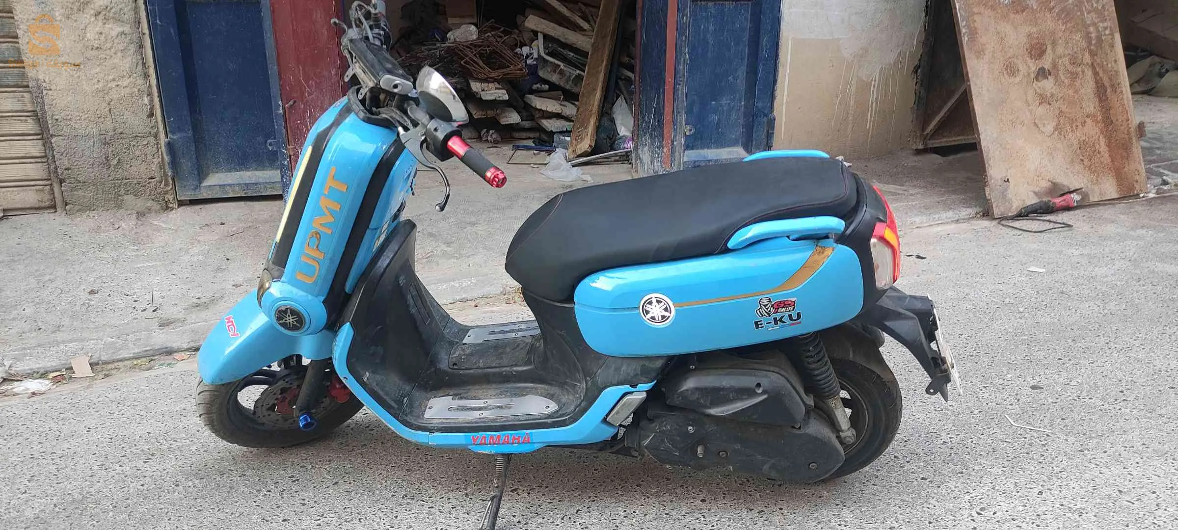 دراجة نارية للبيع