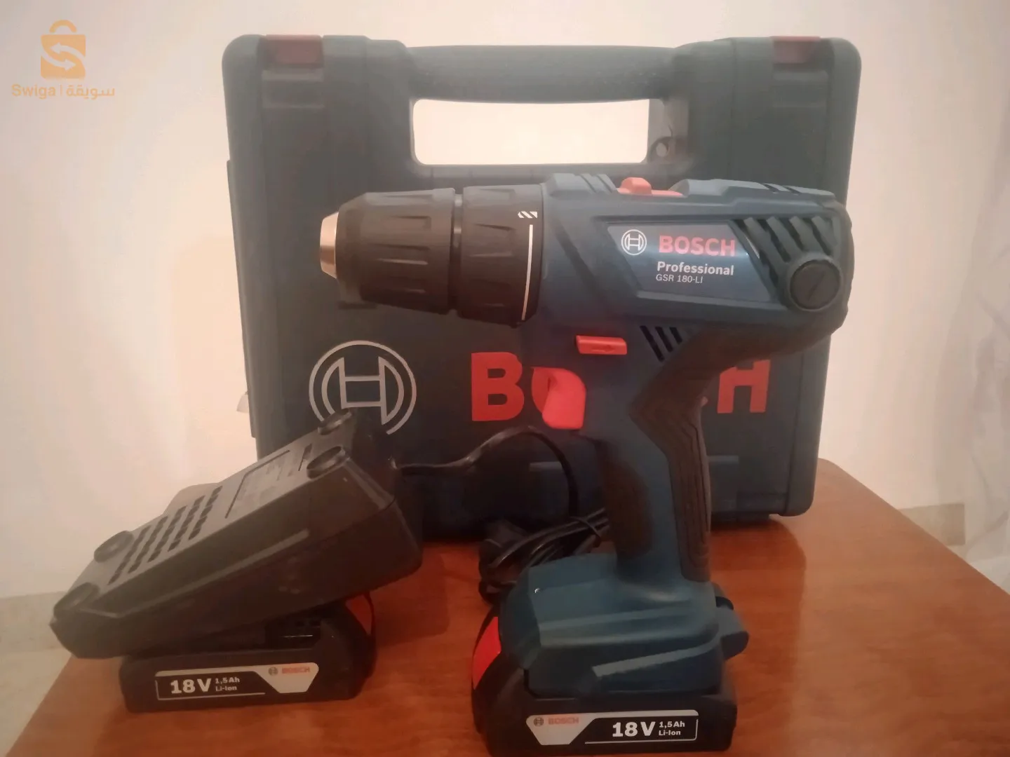 kit bosch neuf ( Perforateur bosch gbh 8-45 D 🇩🇪  / Visseus bosch 18v / 2 scie sauteuse bosch 400w
