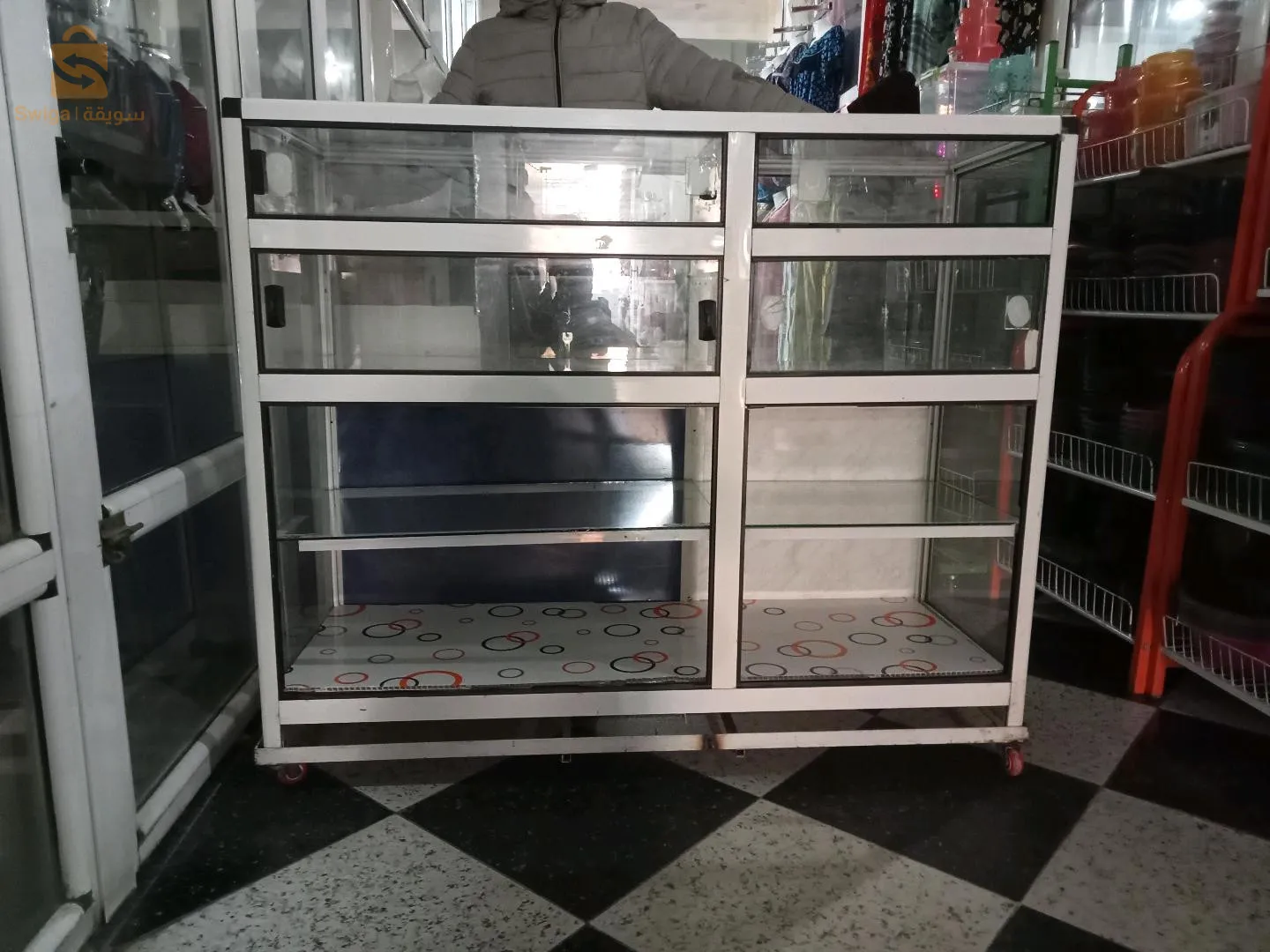 كونطوار زجاج