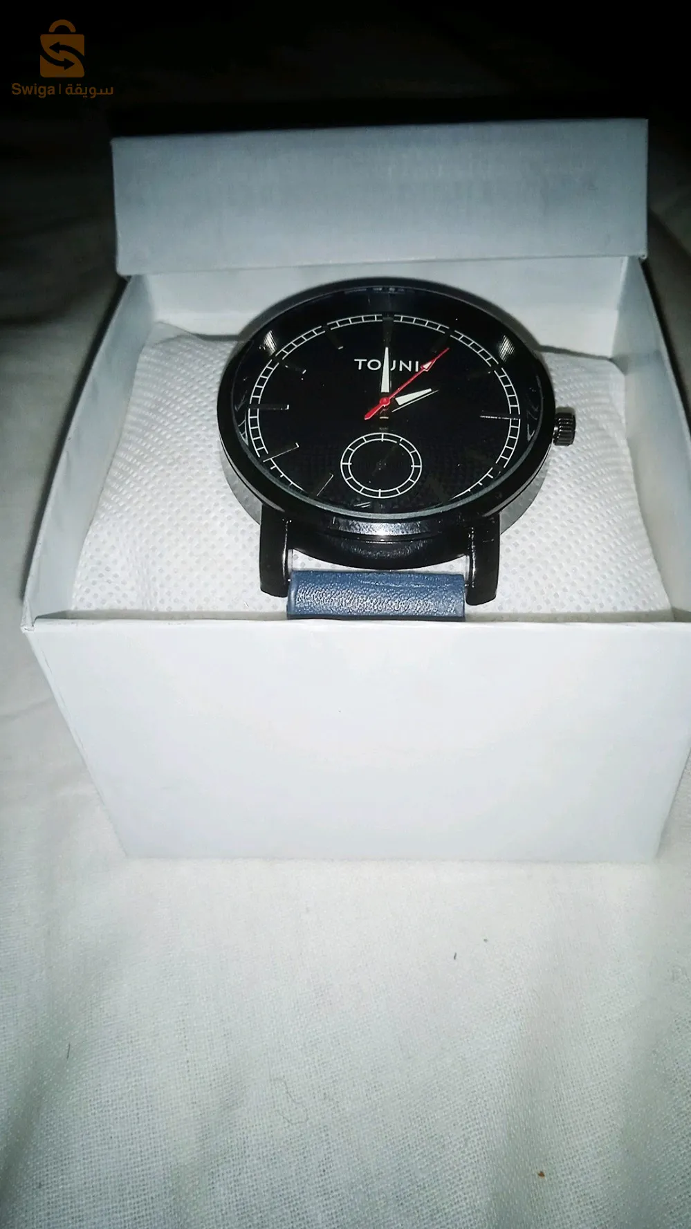 ثلاثة ساعات يد رجالية بمبلغ 5000دج و الرابعة مجانية