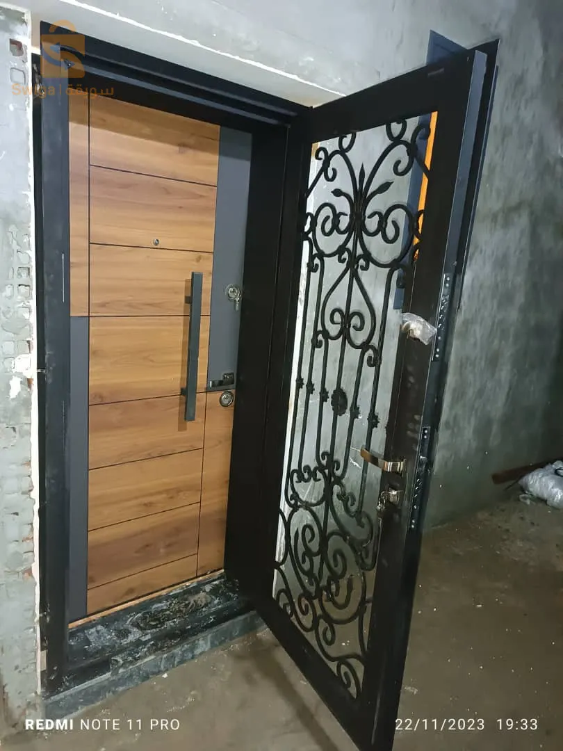 صناعة الأبواب الحديدية