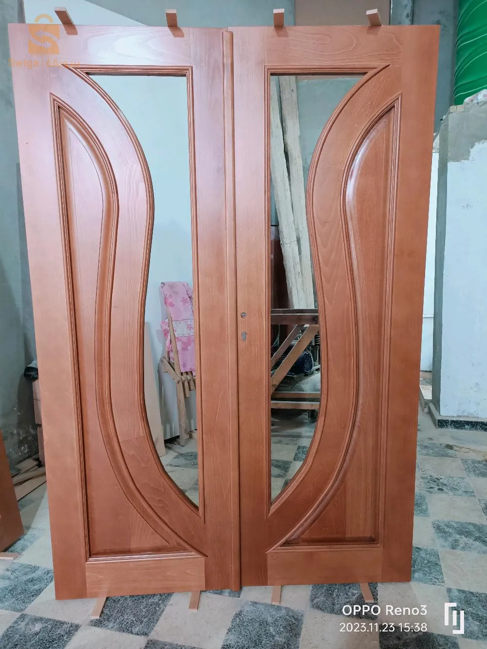 أبواب حسب الطلب زبون