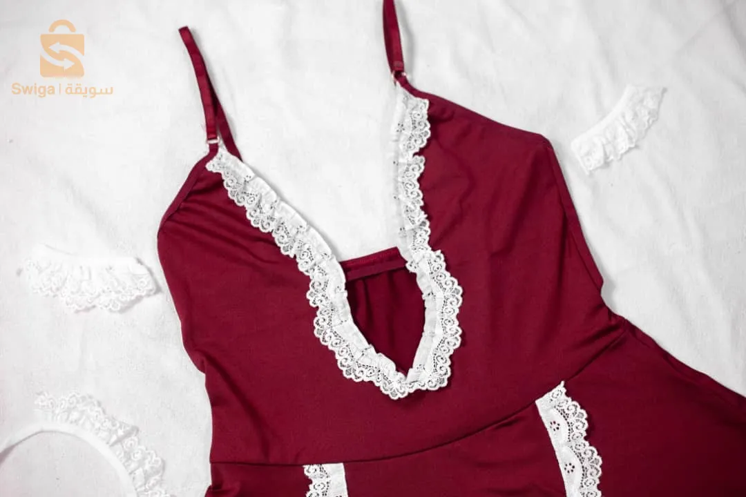 ensemble Femme de chambre en rouge