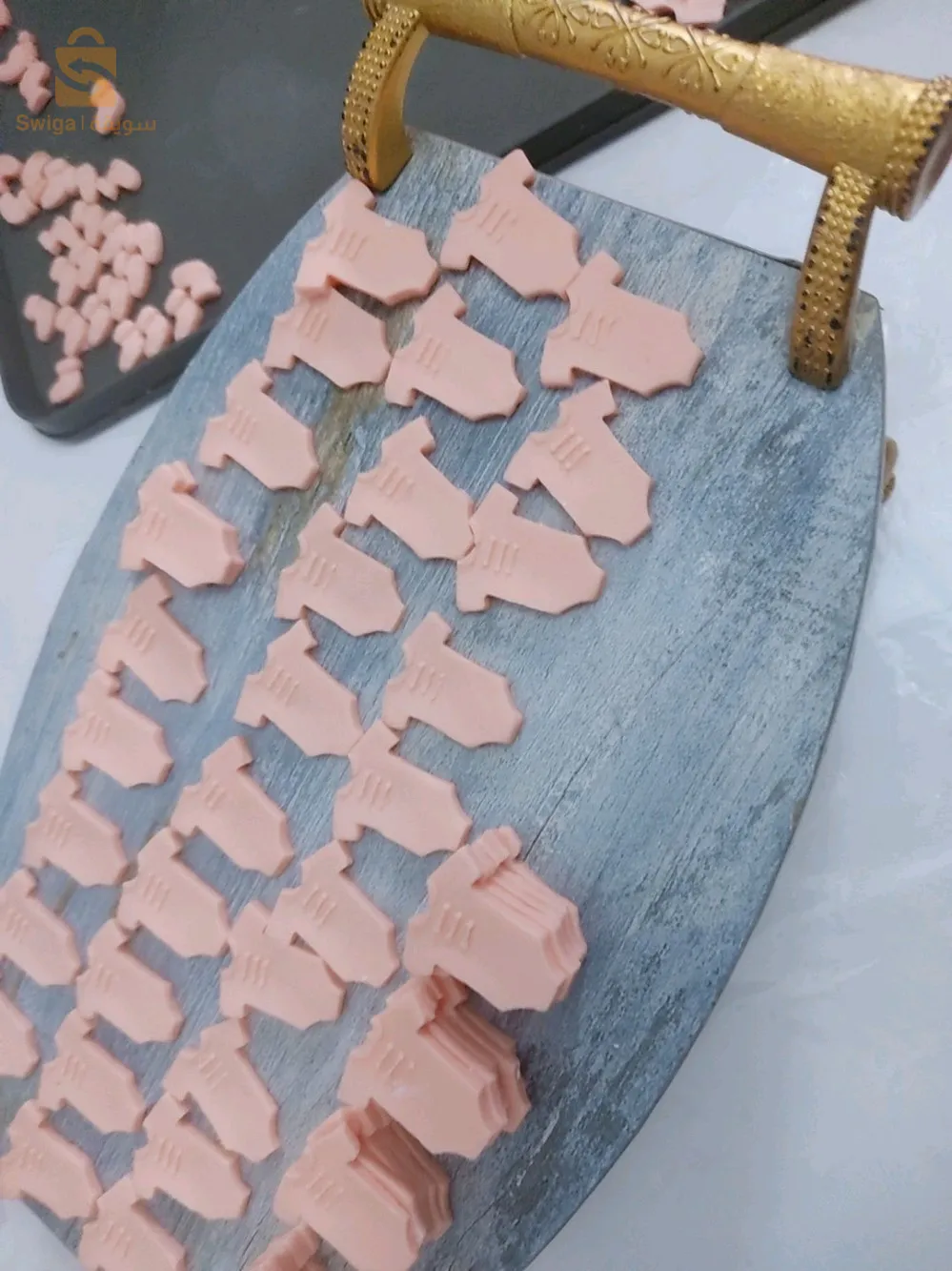 بائعة ورود عجينة السكر