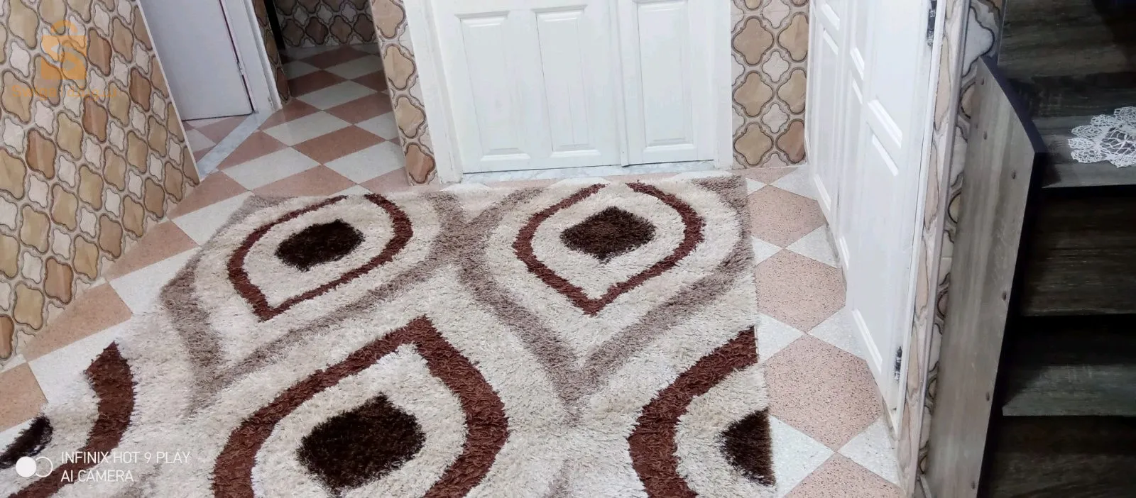 رزبية راقية صنع الشارقة ( الإمارات ) tapis gazoné
