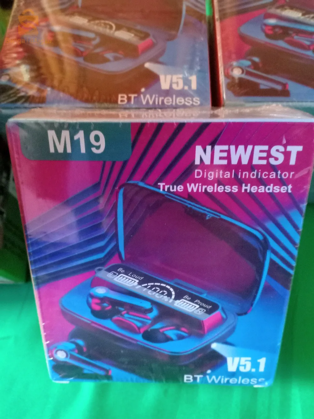 écouteurs Bluetooth
Support de téléphone  pour voitures et divers endroits, chargeur de téléphone de voiture