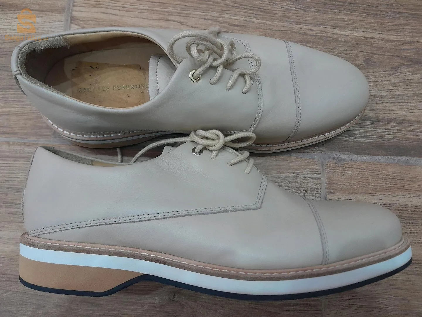 chaussures en cuire  pointure 40