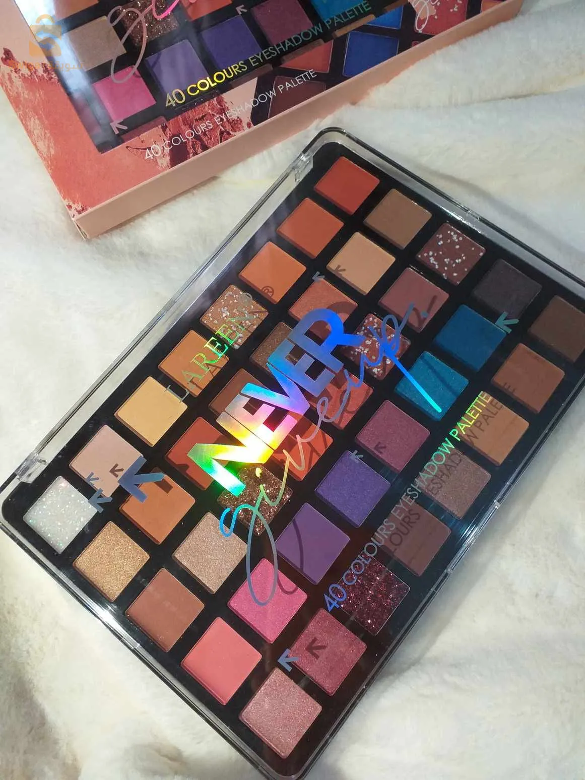 Palette eyeshadow LAREEN qualité supérieure