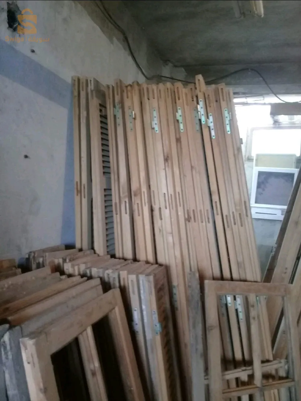 CADRES PORTES FENETRES