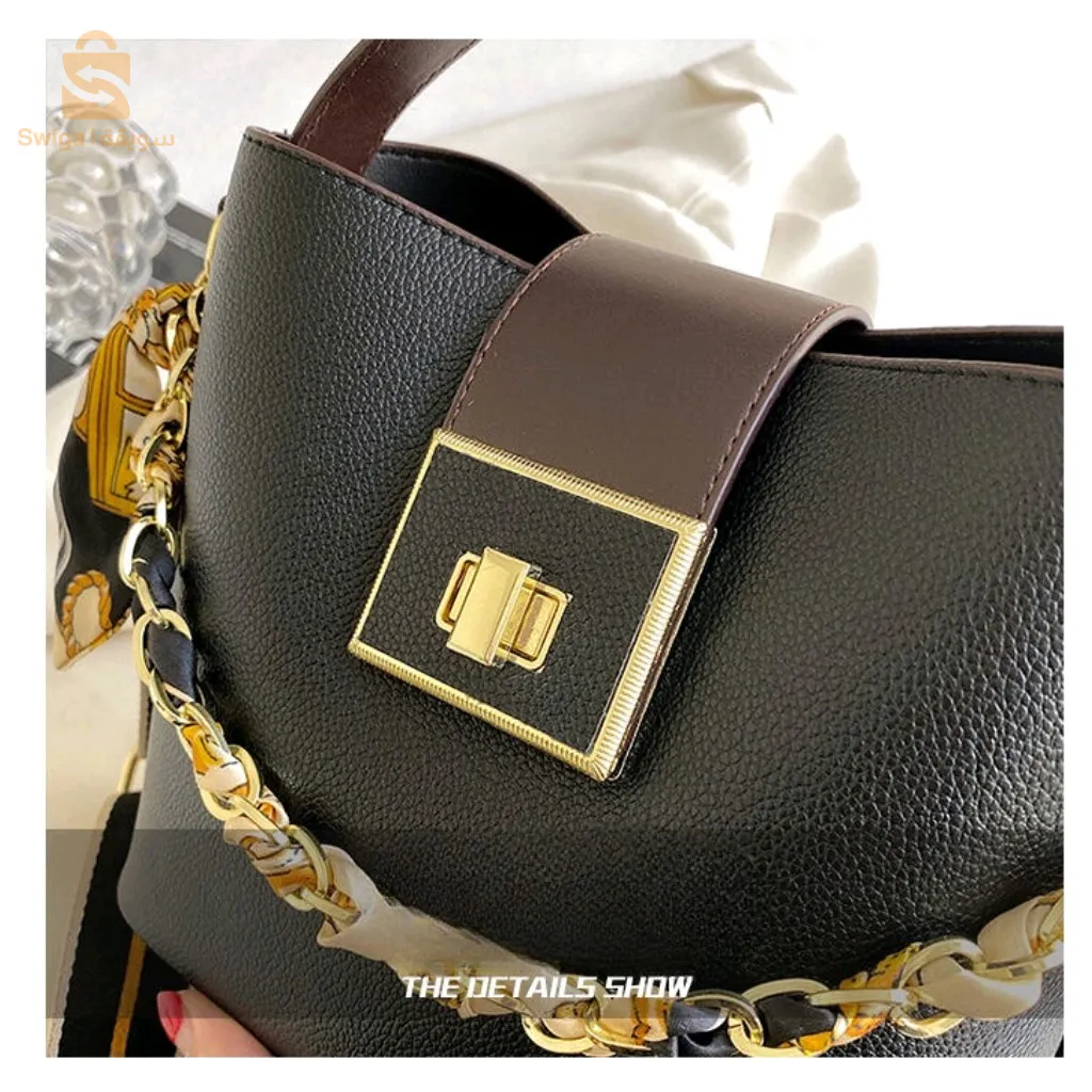 Sac à bandoulièreLenno kangourou encuir souple design de luxe pour femme