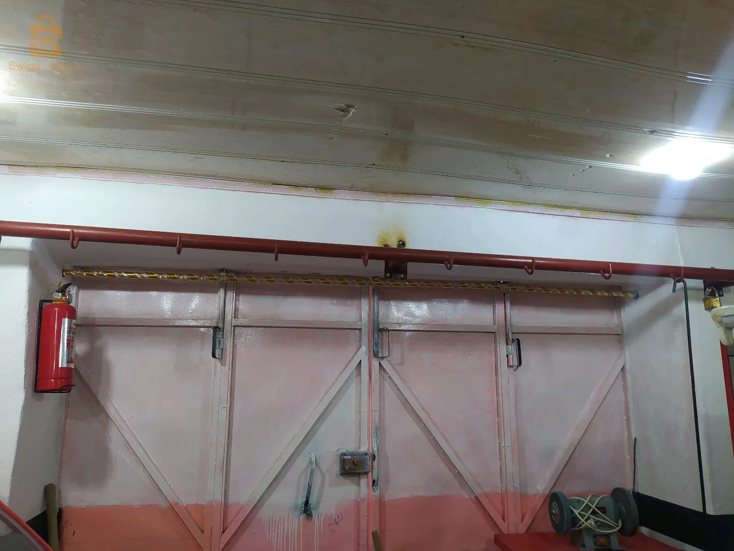 بيع عتاد جزار كاملا ..اجهزة جديدة وشغالة 100٪ ..معهم ا4 حزم من اكياس يلاستيك كل الاحجام + 2 كرتون من علب البوليستار لحفظ اللحم ..الكل متواجد بولاية جانت