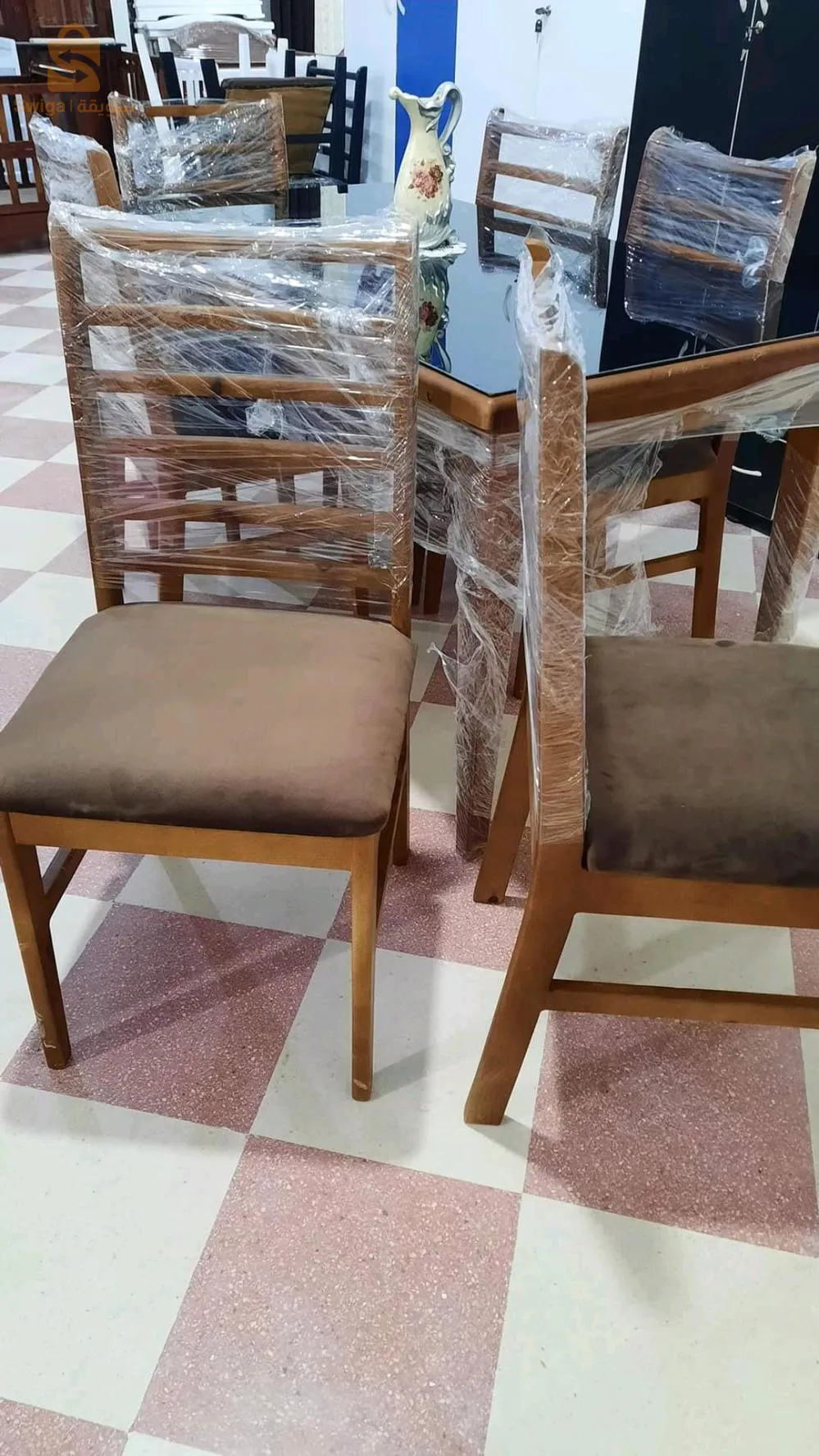 طاولة مطبخ عصرية