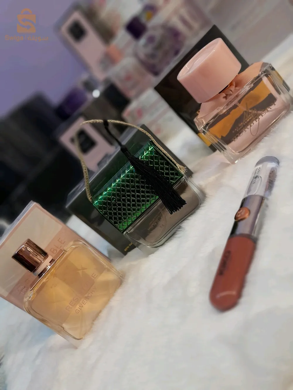 نقدملكم باك عطور نسائية  2عطور و ثالث مجاني